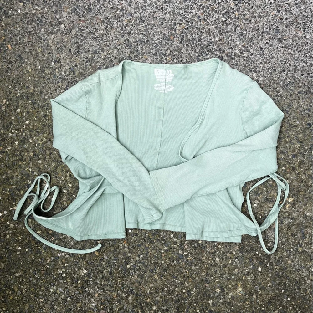 adorable green ribbed long sleeve tie up top cardigan - Picture 1 of 4